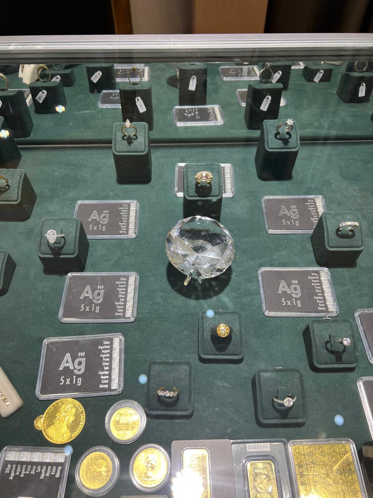 Bargold 999 — store & displays in Berlin-Charlottenburg (2)
