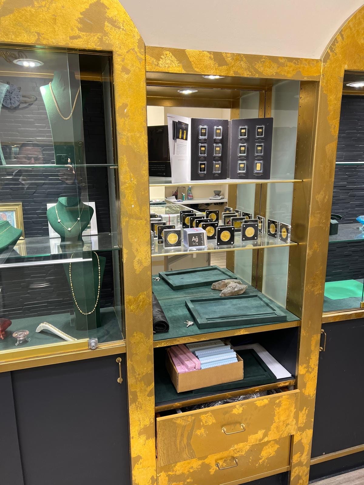 Bargold 999 — store & displays in Berlin-Charlottenburg (11)
